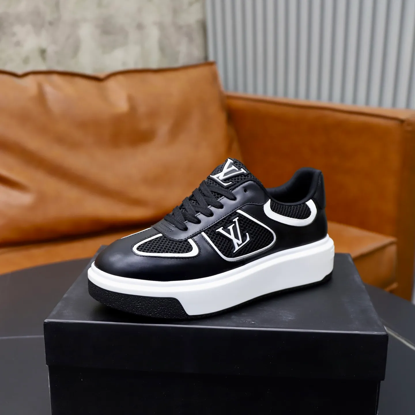Ex-factory price: 442💰🙅‍♂️🙅‍♂️🙅‍♂️ Brand: LV Louis Vuitton Standard code: 38-44 (45 customized) Level: Same as the official website Material: Original cowhide stitching surface Comfortable and breathable lining Lightweight wear-resistant outsole Style category: Men's fashionable casual shoes Running sneakers Distinguished luxury brand elements Top luxury Color: actual picture color